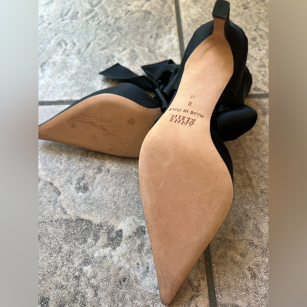 ANN KLIEN GOURGEOUS♥️ Black Satin Bow Pointed-Toe Women's Heels. Runway Model - Picture 13 of 13